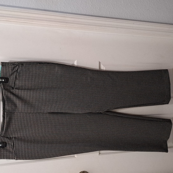 Investments The REGENT ST Fit Pull-On Straight Leg Houndstooth Pants - Picture 4 of 10